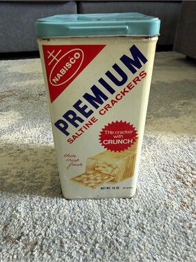 1969 Vintage Nabisco Premium Saltine Crackers Tin with Light Blue Lid